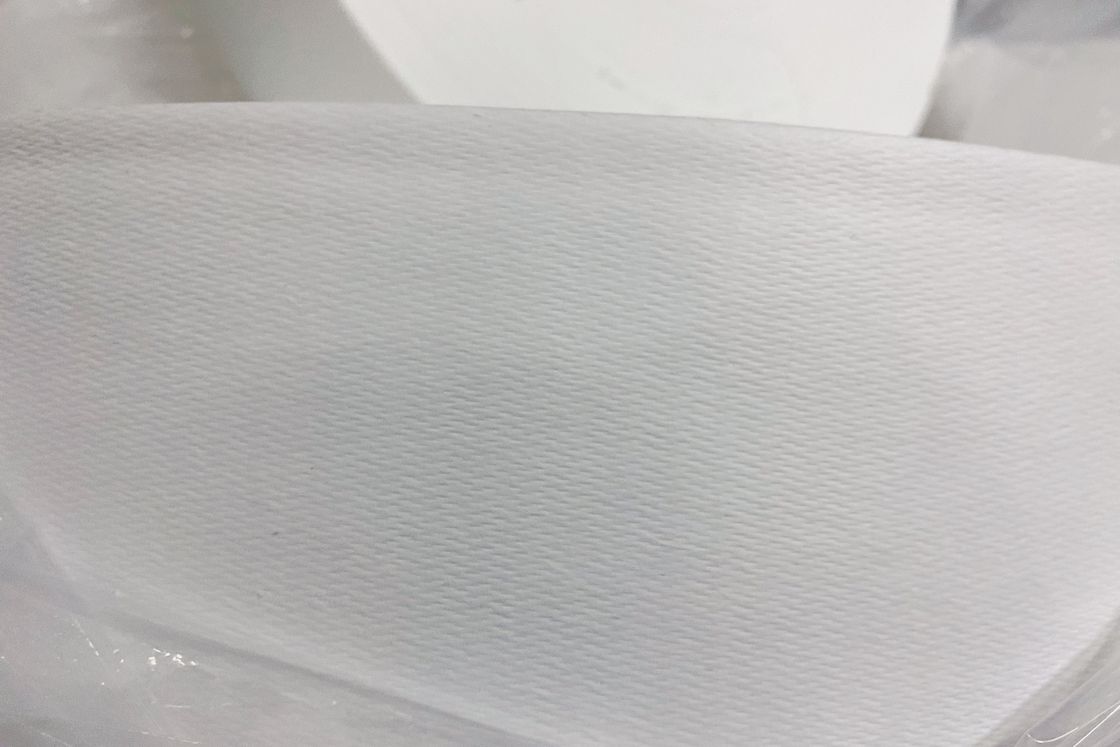 KN95 het ademhalingsapparaat 25gsm smelt Opgeblazen Niet-geweven Stof